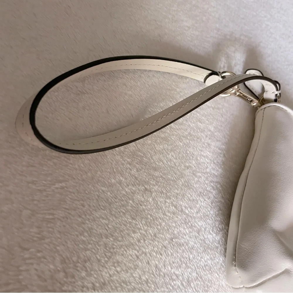 NWT Coach Ivory Leather Wristlet | Cream Minimal Clutch | $148 Retail - Picture 5 of 9
